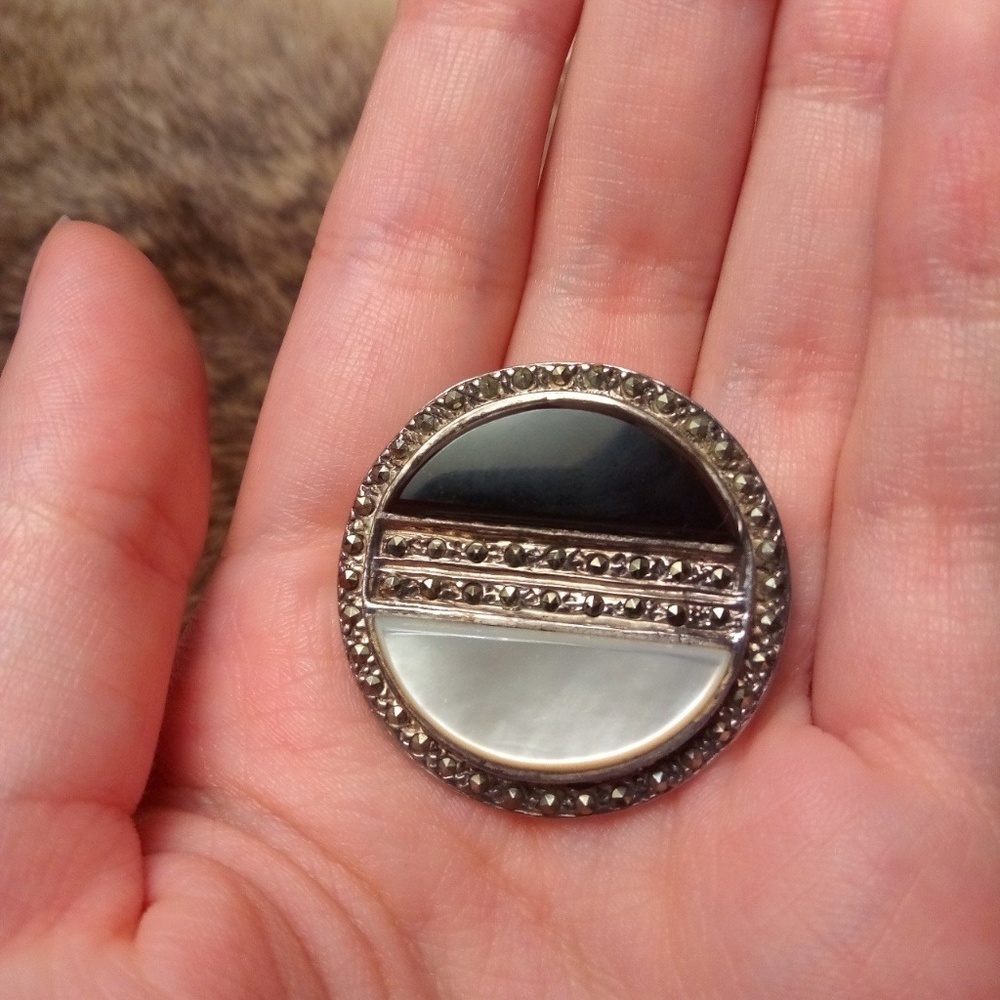 Vintage sterling silver onyx and MOP circle pin